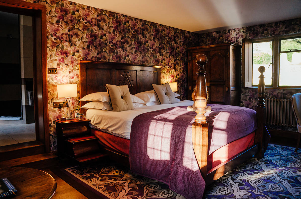 Mews Rooms