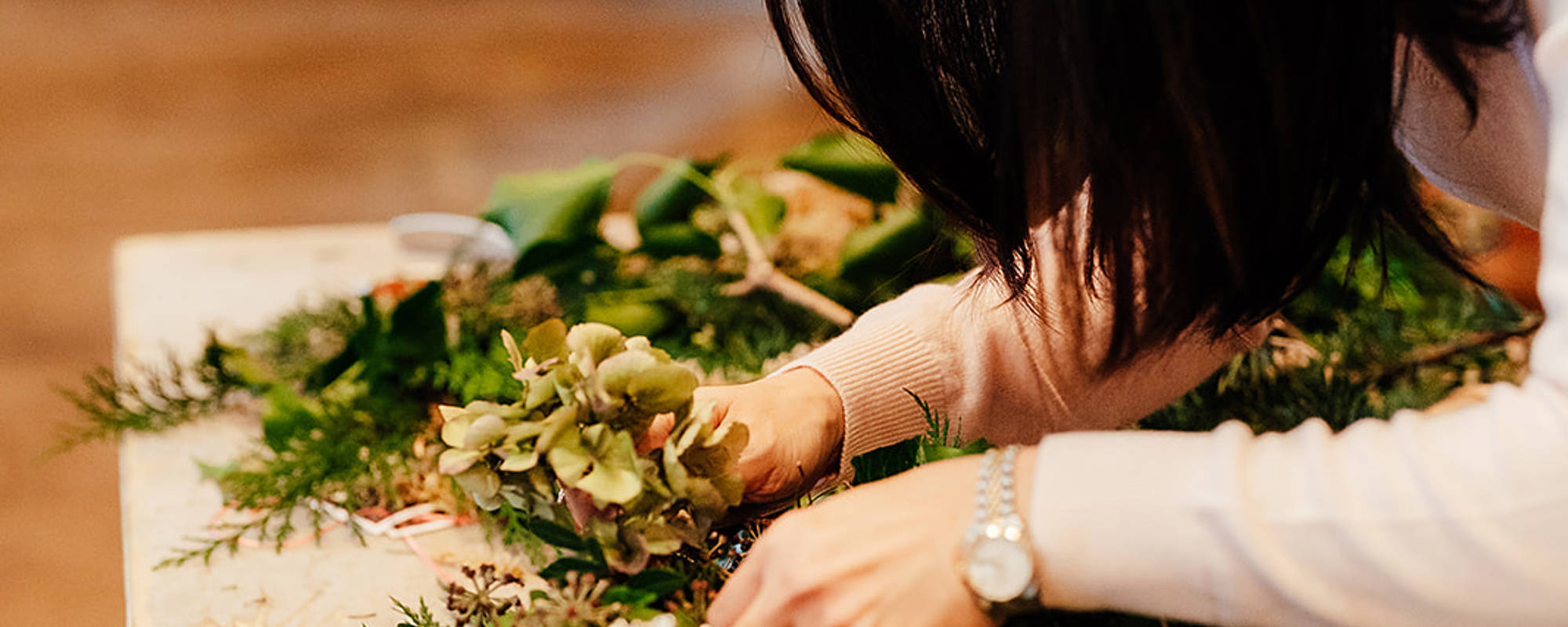 Festive wreath making, mulled wine & mince pies
