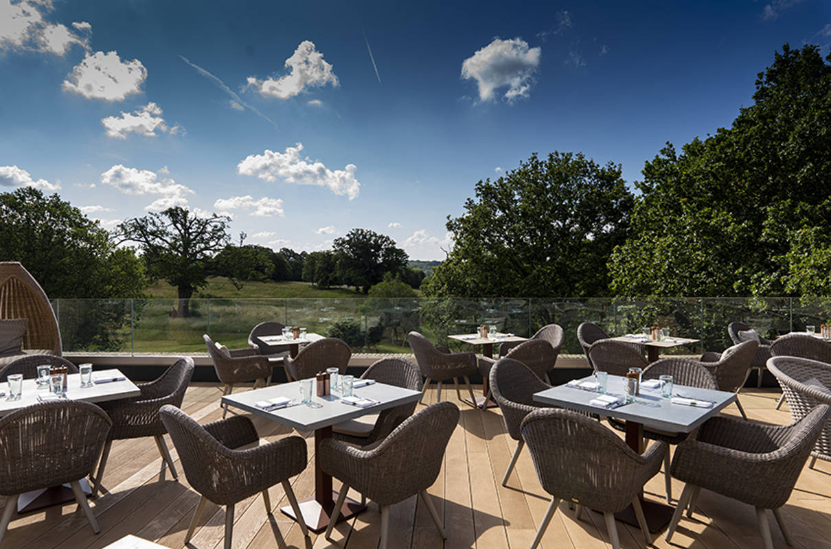 Feast Mode: Al Fresco Dining